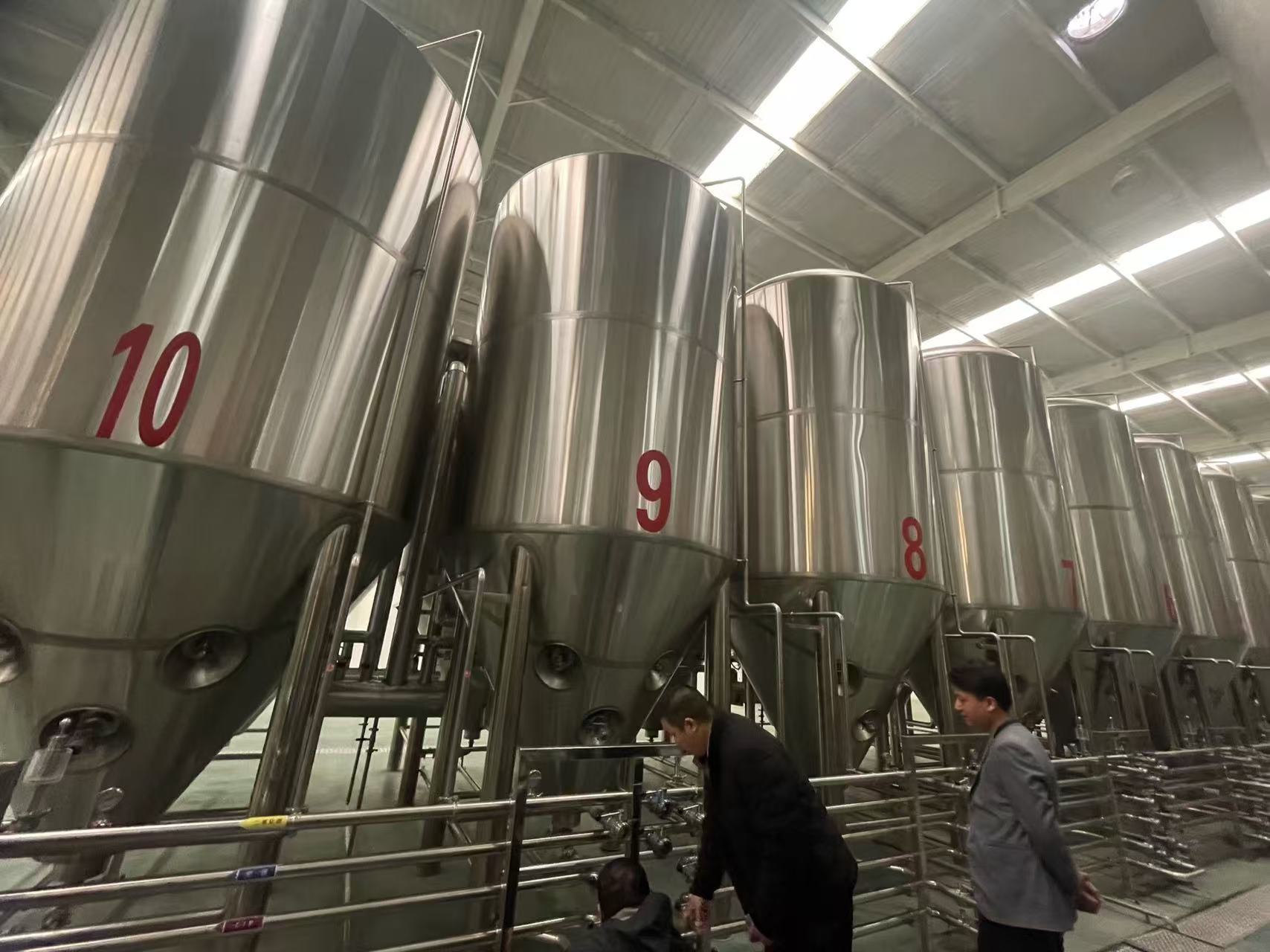 察雅精酿啤酒设备厂—平面布置、设备设计、制造、调试、培训等一条龙服务